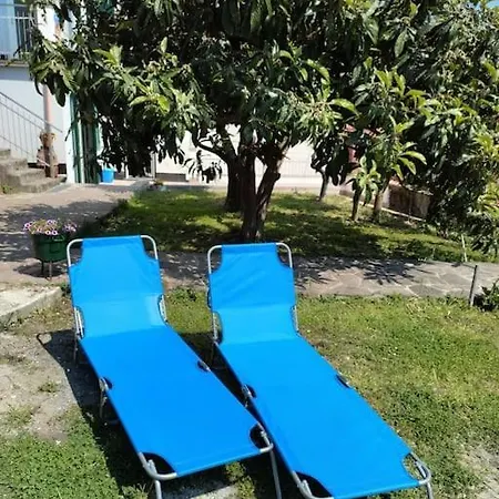 In Piccolo Borgo Immerso Nel Verde Lejlighed